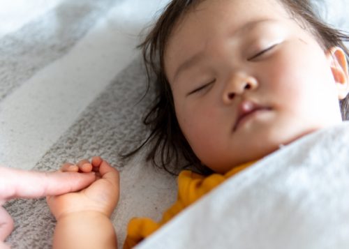 原著論文紹介１：ASD児の睡眠障害は触覚の過敏・鈍麻と関連する